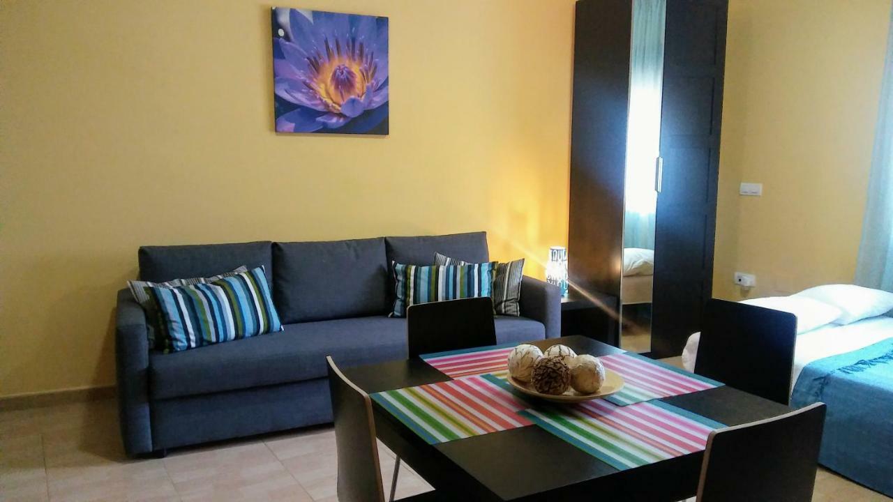 Apartamento Domingo Lozano Malaga Bagian luar foto