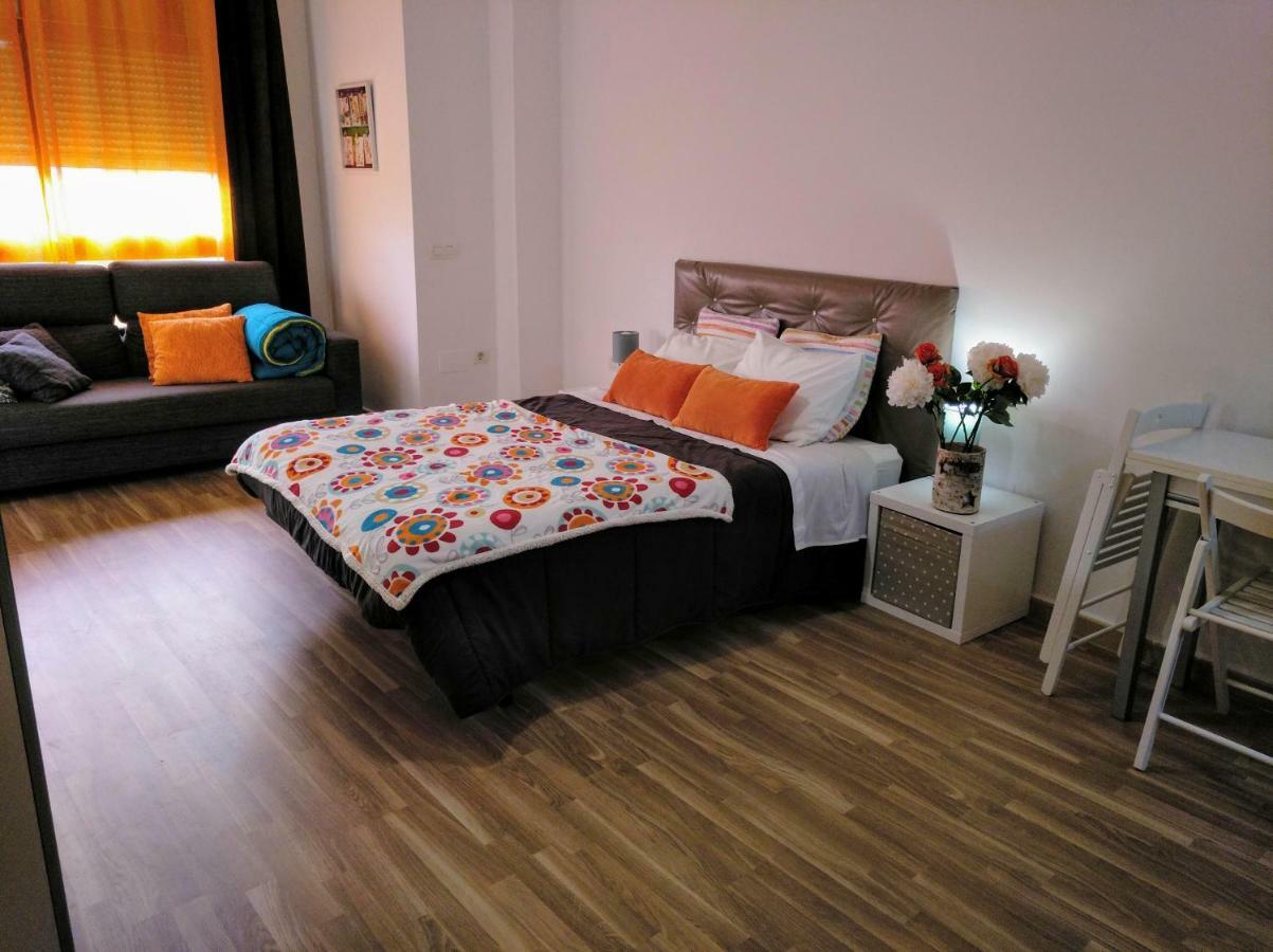 Apartamento Domingo Lozano Malaga Bagian luar foto